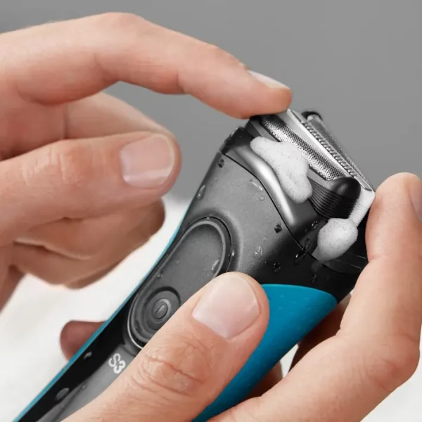 BRAUN SERIES 3 - PROSKIN ELECTRIC SHAVER